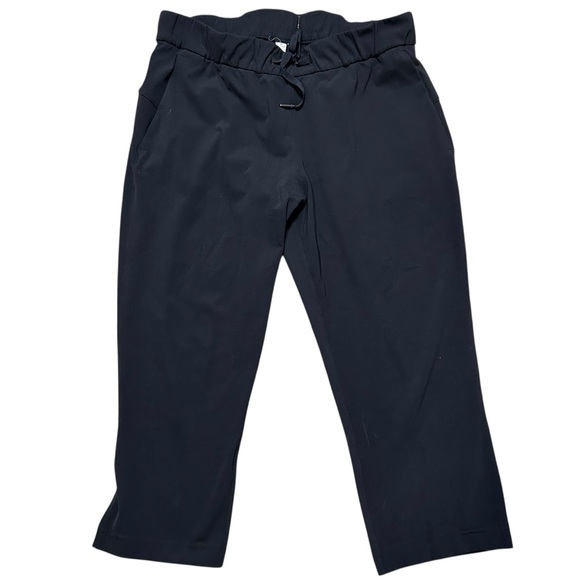 Lululemon black On The Fly Crop 23” pants size 8 W6AV6S full on Luxtreme - Picture 2 of 9